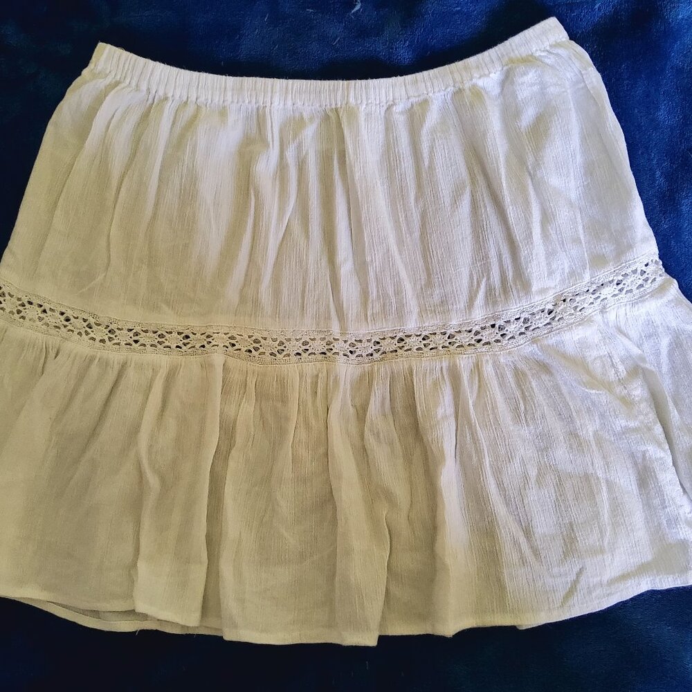 White Cotton Tiered Mini Skirt Crochet Lace Trim Ruffle Boho Cottagecore - Picture 1 of 11